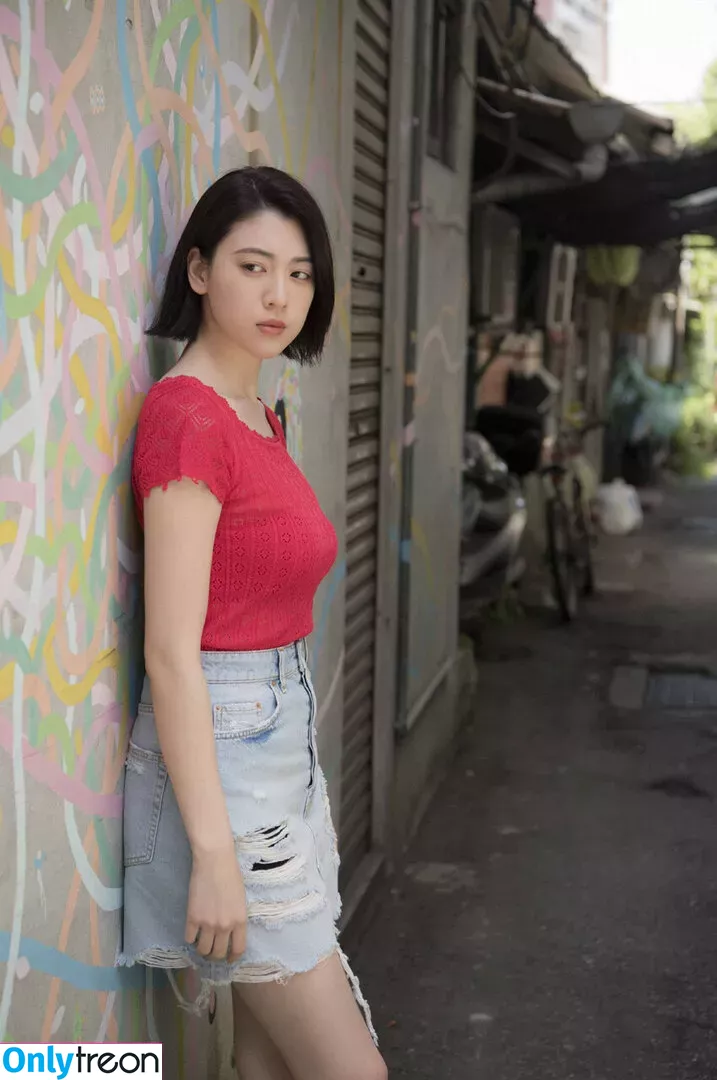 Ayaka Miyoshi nude photo #0418 (miyoshi.aa)