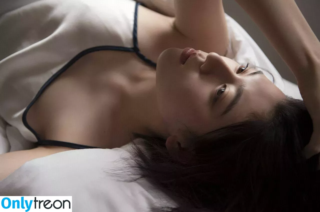 Ayaka Miyoshi nude photo #0444 (miyoshi.aa)