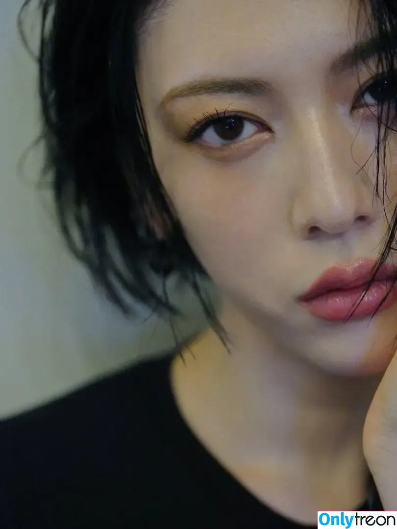 Ayaka Miyoshi nude photo #0766 (miyoshi.aa)
