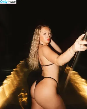  nude photo #0001