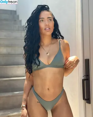 Ayesha Curry / ayeshacurry nude photo #0002