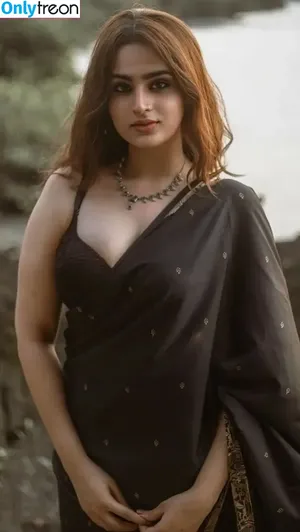 Ayesha Khan / ayeshaakhan_official фото голая #0091