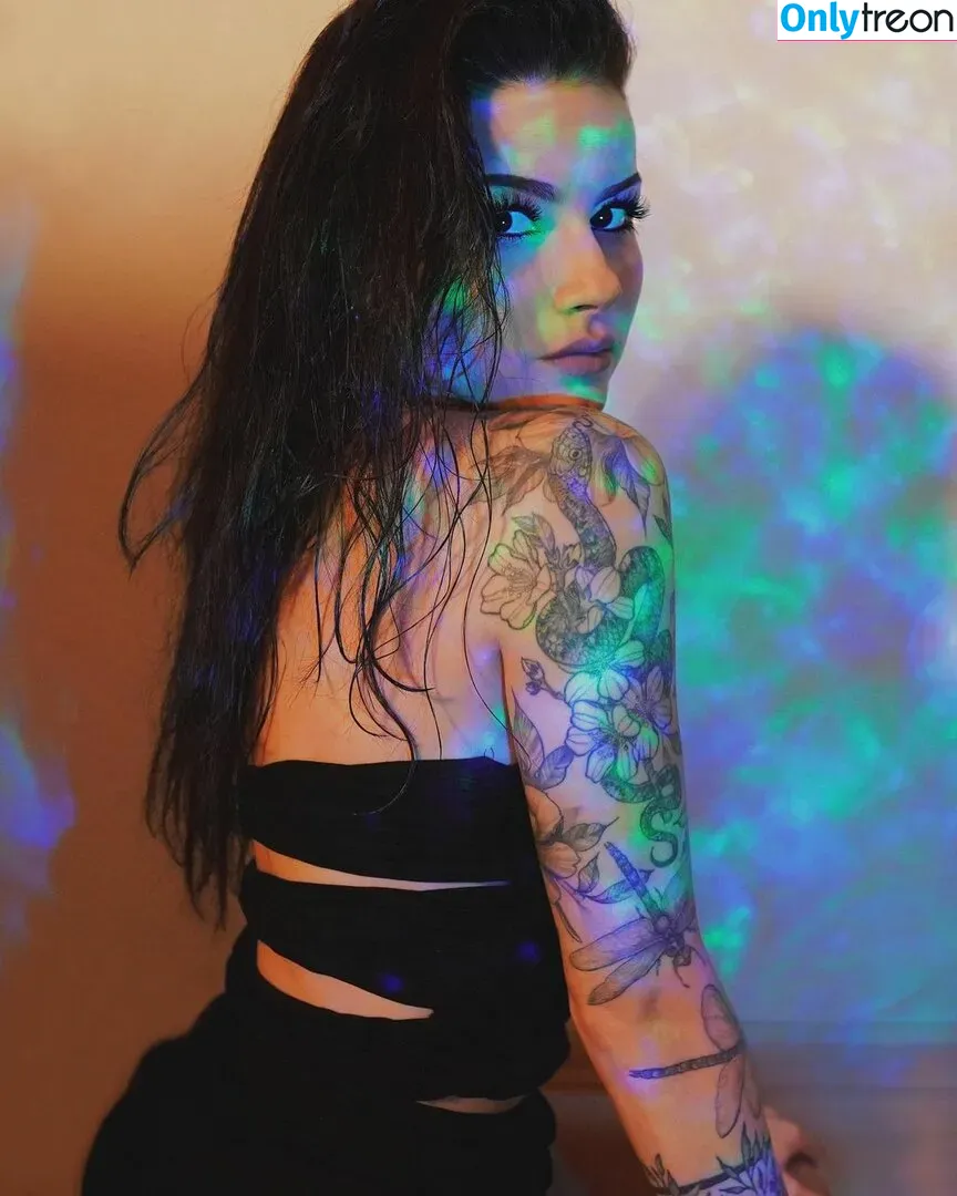 Ayliner nude photo #0003 (abbeylane43 / aylin_er / aylinertwitch)