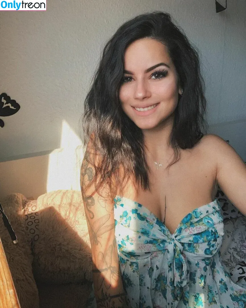 Ayliner nude photo #0006 (abbeylane43 / aylin_er / aylinertwitch)