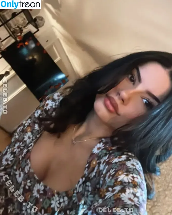 Ayliner nude photo #0072 (abbeylane43 / aylin_er / aylinertwitch)