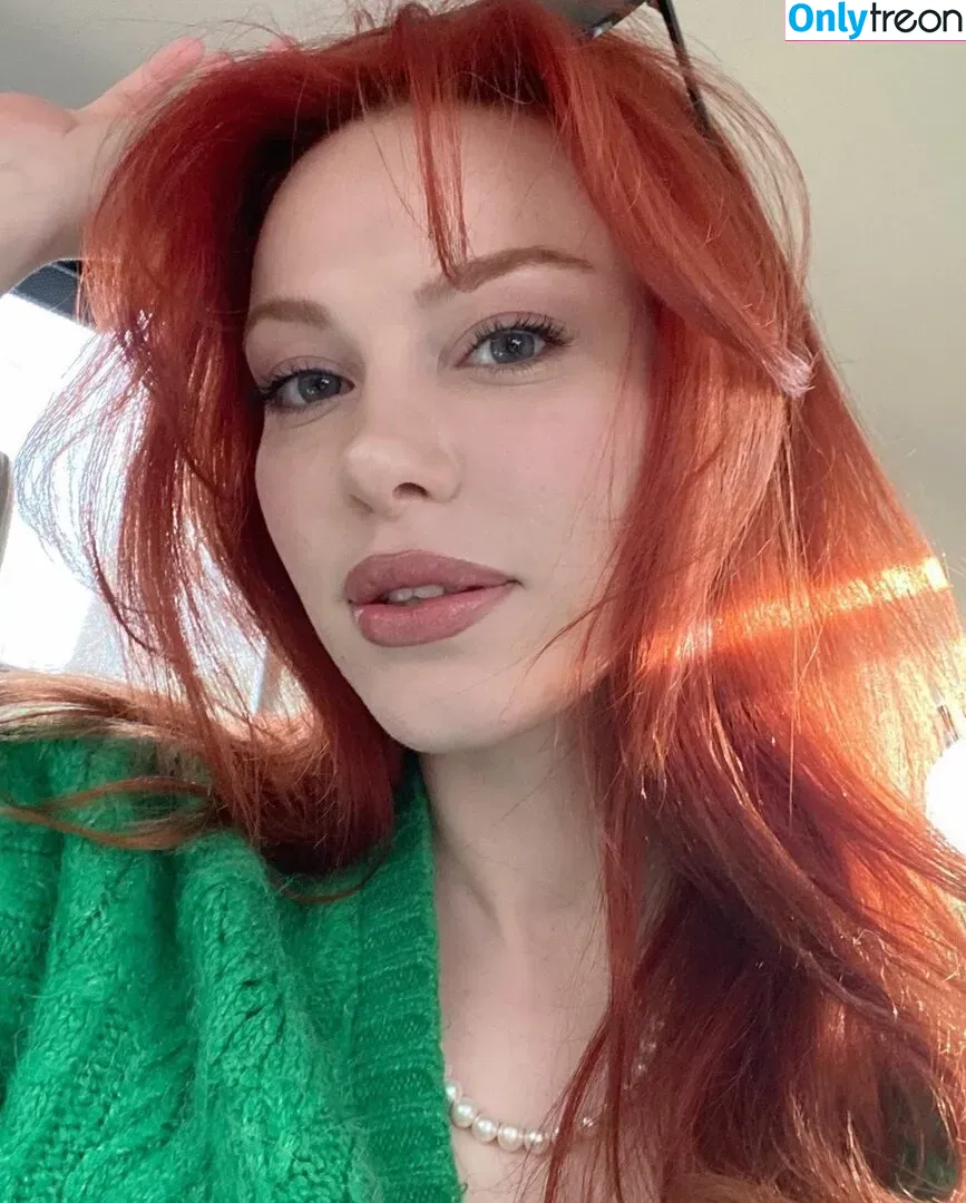 Aysennyuksel nude photo #0060 (eexoticbabe / moonbae.8)