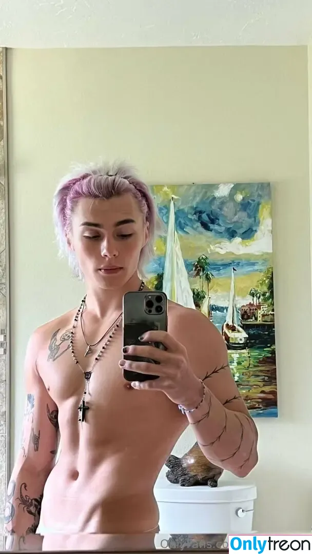 b.mckenzie nude photo #0013 (moonchild_108)