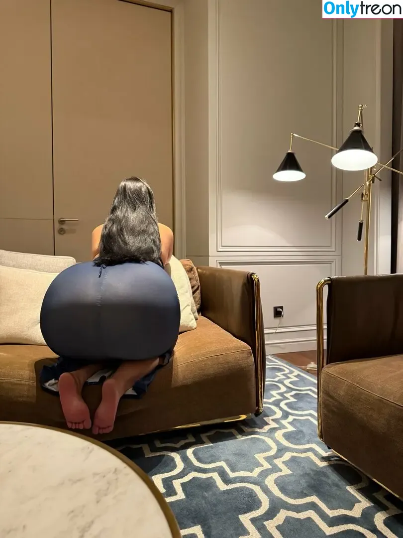 B742741 nude photo #0246 (b742741b742741)
