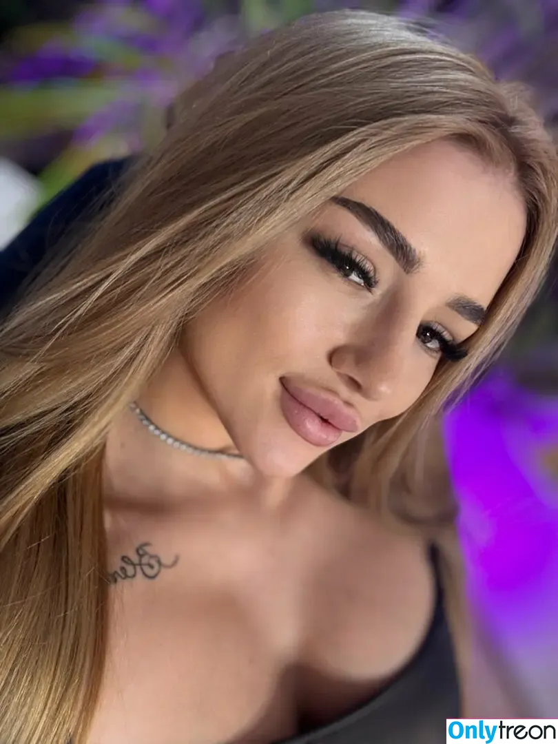 babbyaisha nude photo #0012 (babbyaisha)