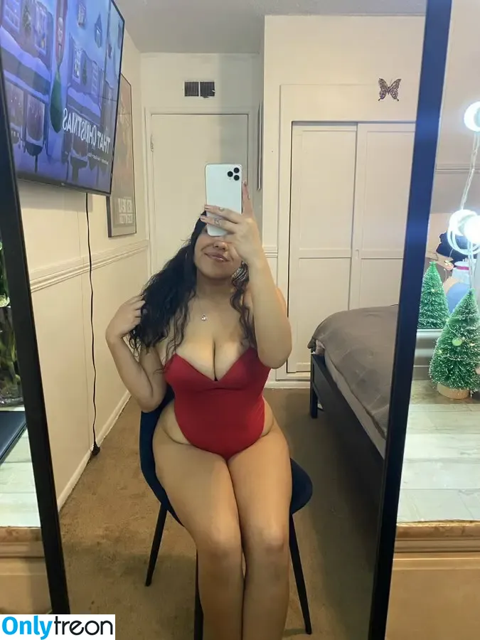 babefireflyy nude photo #0001 (grippysockgf13)