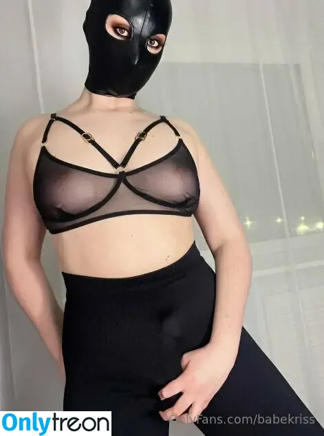 babekriss nude photo #0069 (babekrissssss)