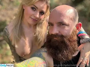 babemeetsbeardfree / babemeetsbeard nude photo #0085