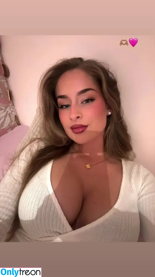 Babi Coelho nude photo #0030 (kym.skym)