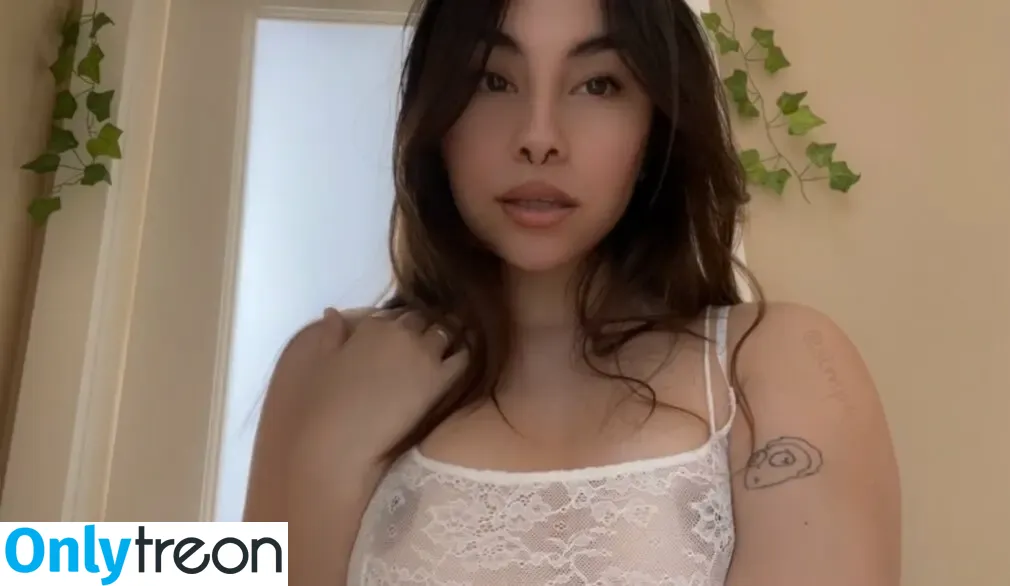 babistoni nude photo #0004 (simp4stoni)