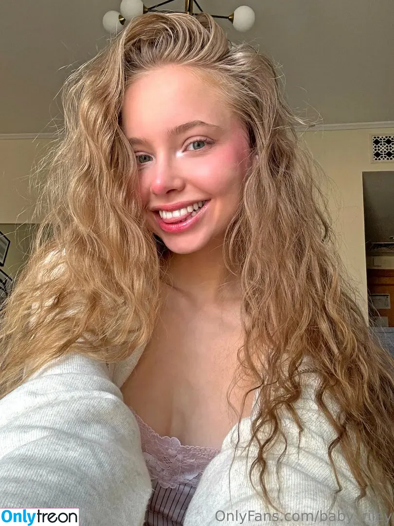 Baby Riley nude photo #0239 (baby_riley / babyrileey / sweet_riley)