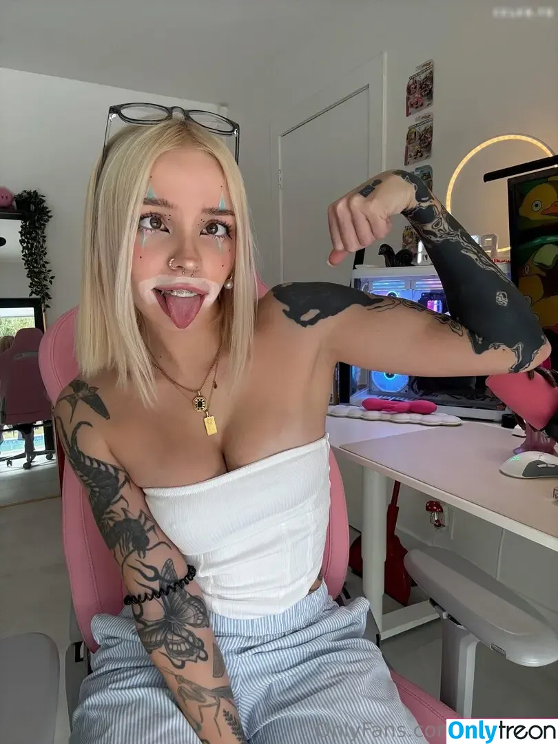 babyfooji голая photo #3166 (peachtot / peachtot.cosplay)