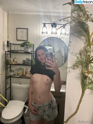 BabyRiv / BabyRivsVIP / BabyRivvv / river.parker123 nude photo #0405