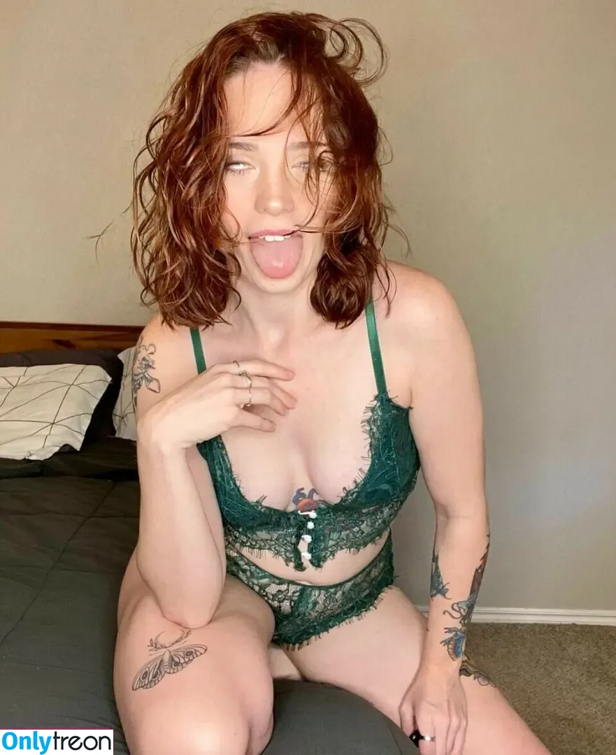 babyzoeyx nude photo #0022 (xoxo_goldengirls / zoeybrooks)