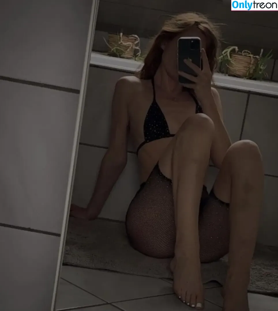 Badassbarbiebitch nude photo #0013 (Badassbarbiebitch)