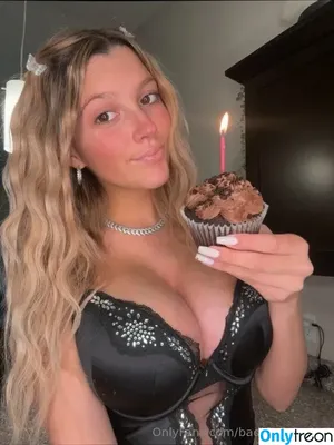 badbitchzonly1 / emilyytrapp фото голая #0013