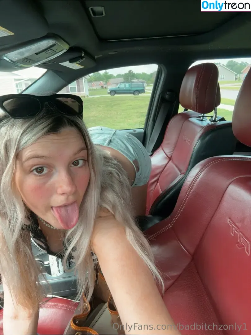 badbitchzonly1 nude photo #0082 (emilyytrapp)