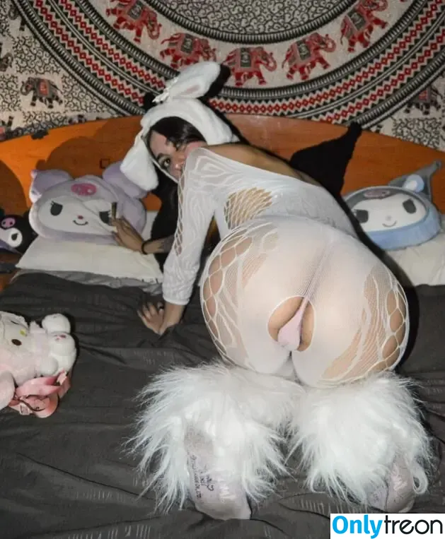 Badbixbrart голая photo #0049 (Badbixbratz)
