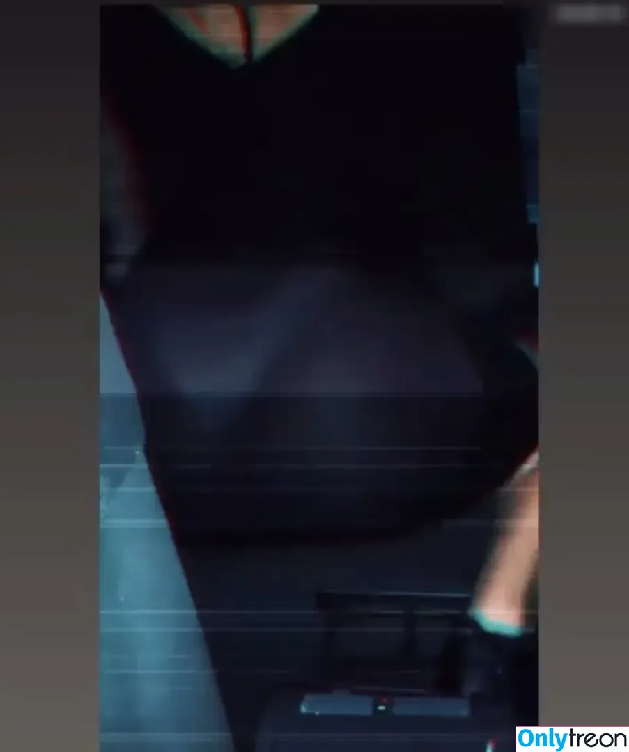 Badbxnny голая photo #0003 (_annibxnny_)