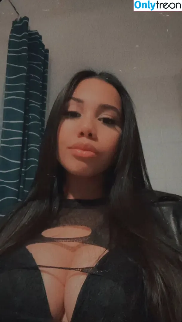 Badbxnny nude photo #0106 (_annibxnny_)