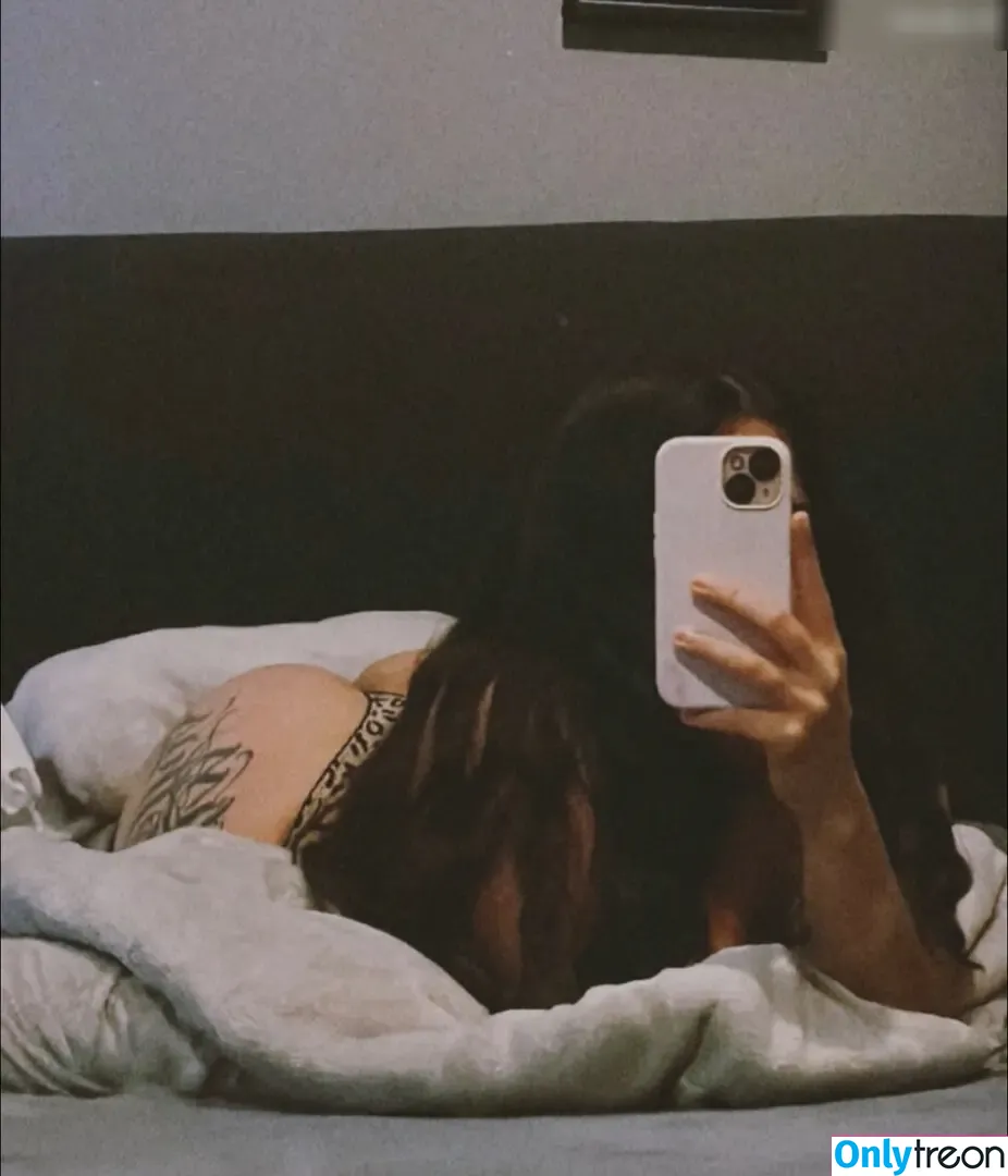 Badbxnny nude photo #0108 (_annibxnny_)