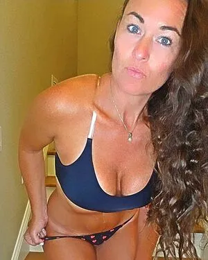 Baddie2thebone / Fitlakemomma / fit_lake_momma nude photo #0029