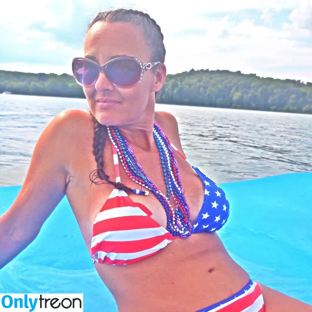 Baddie2thebone голая photo #0036 (Fitlakemomma / fit_lake_momma)