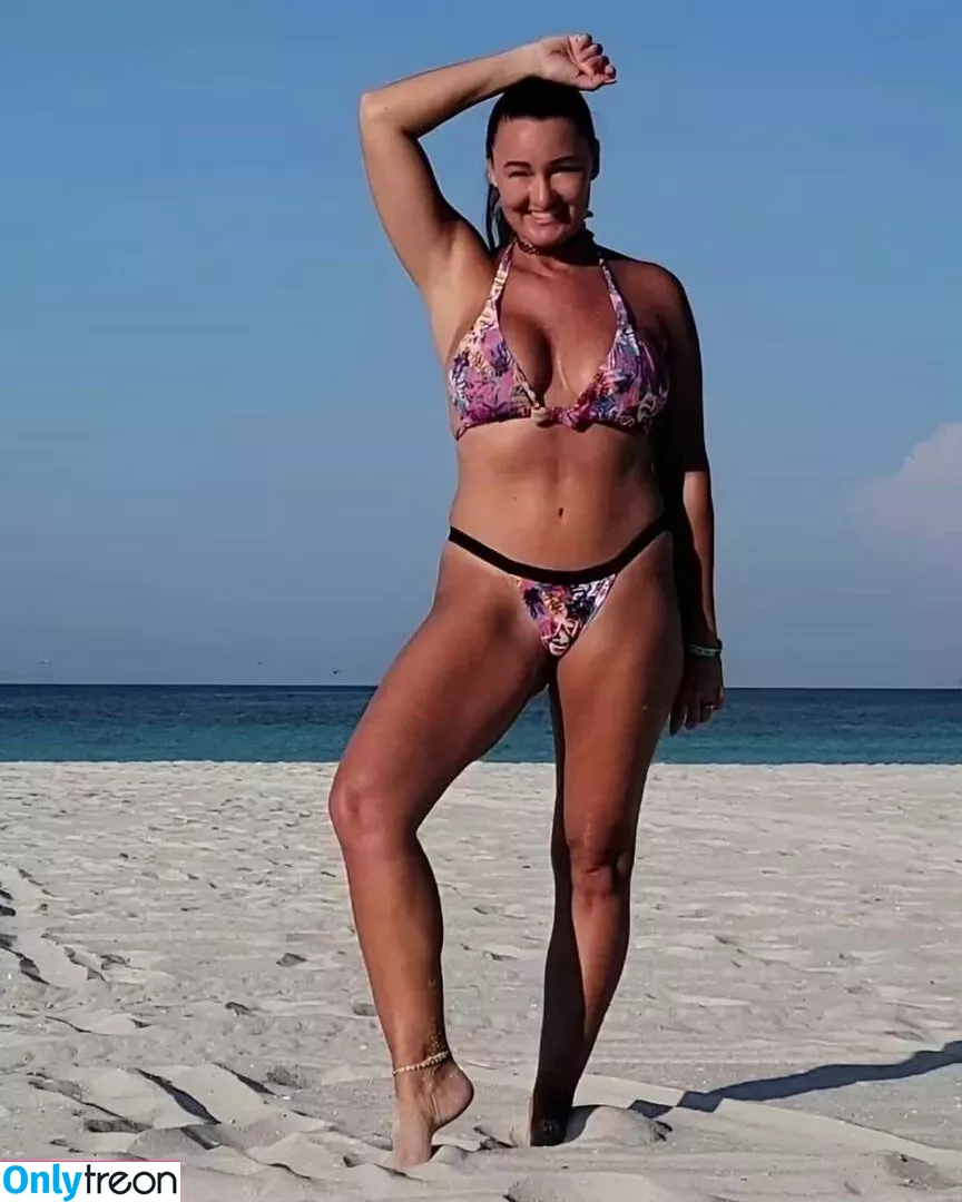 Baddie2thebone голая photo #0128 (Fitlakemomma / fit_lake_momma)