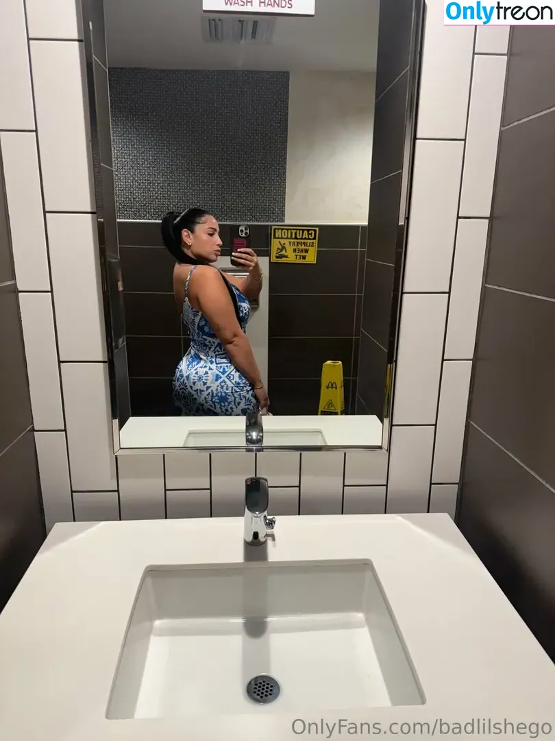 badlilshego nude photo #0202 (asshleyyy.g)