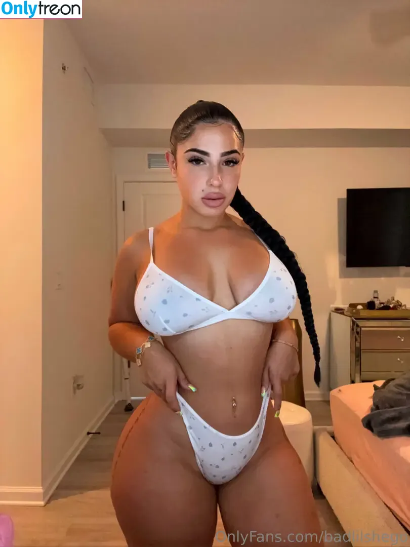badlilshego nude photo #0205 (asshleyyy.g)