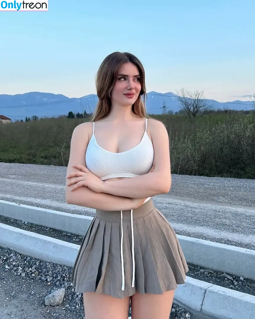 baharkayaar голая photo #0059 (baharcandan)