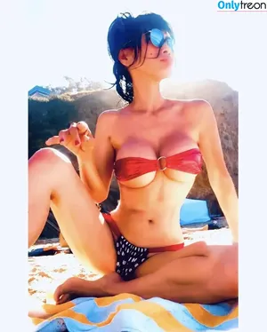Bai Ling / iambailing фото голая #1439