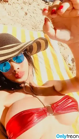 Bai Ling / iambailing фото голая #1456