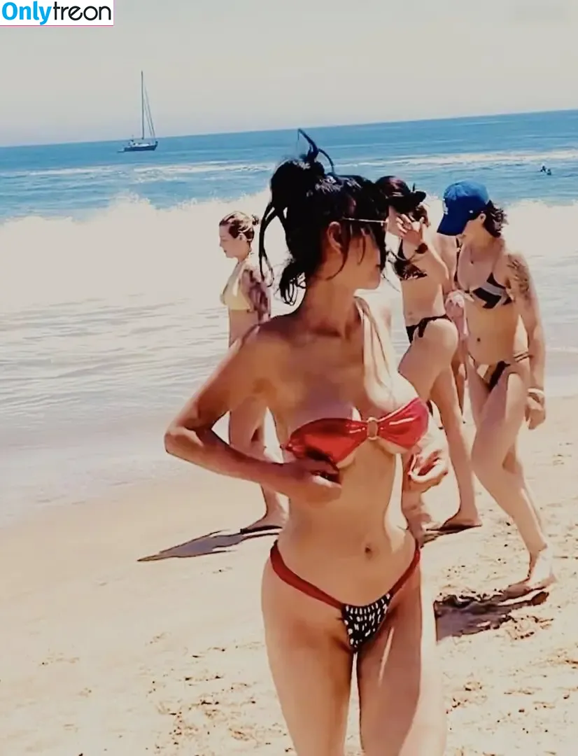 Bai Ling nude photo #1432 (iambailing)