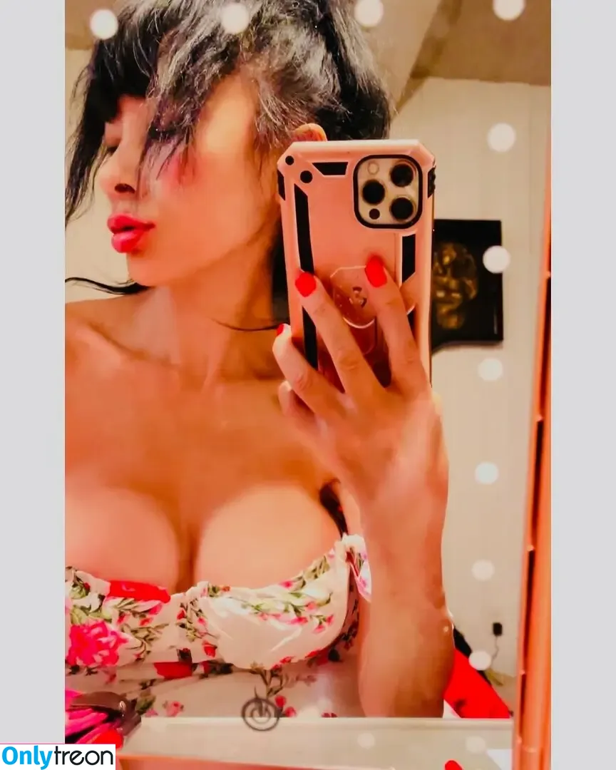 Bai Ling nude photo #1493 (iambailing)