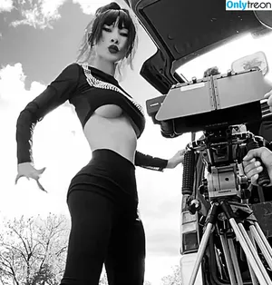 Bai Ling / iambailing фото голая #2041