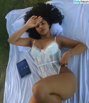 Baianinhapopozuda / Raissa Martins / raissamartinsrb nude photo #0001