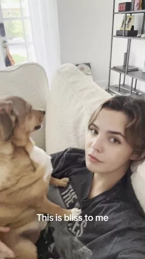 Bailee Madison / baileemadison / bailey_madis0n nude photo #0030