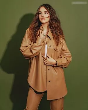 Bailee Madison / baileemadison / bailey_madis0n nude photo #0060