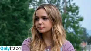 Bailee Madison / baileemadison nude photo #0615