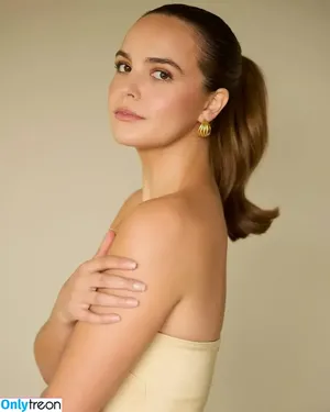 Bailee Madison / baileemadison / bailey_madis0n nude photo #0649