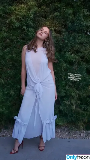 Bailee Madison / baileemadison / bailey_madis0n nude photo #0660