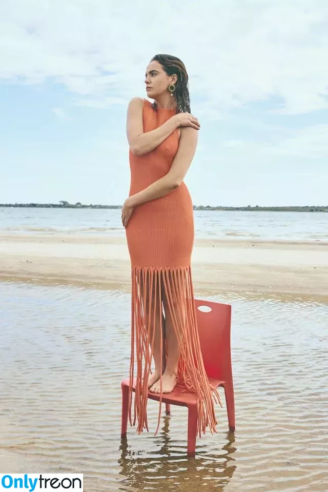 Bailee Madison nude photo #0120 (baileemadison / bailey_madis0n)