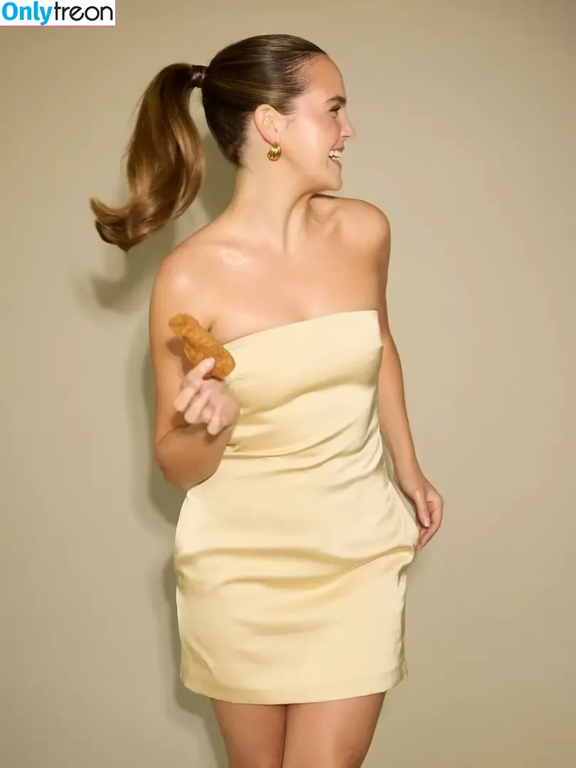 Bailee Madison nude photo #0671 (baileemadison / bailey_madis0n)
