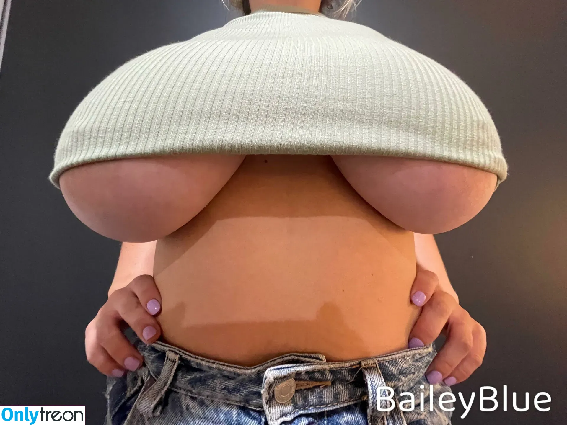 Bailey Blue nude photo #0014 (baileybluevip / officialbaiblue / realbaileyblue)