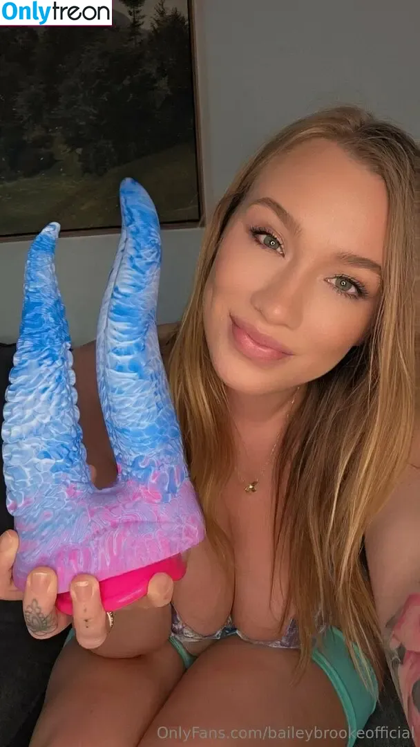 baileybrookeofficial nude photo #0200 (baileybrookebackup)